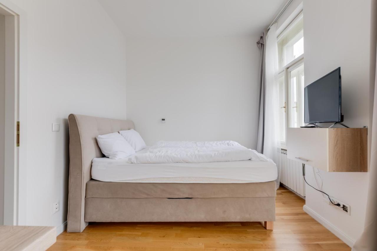 Jt'S Apartments Spanelska Str. Prag Exterior foto